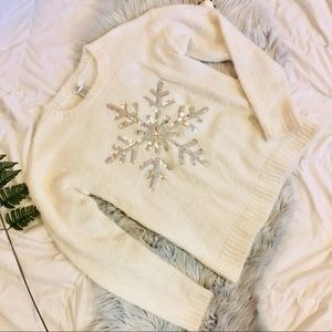 ISELA Snowflake Fuzzy Sweater